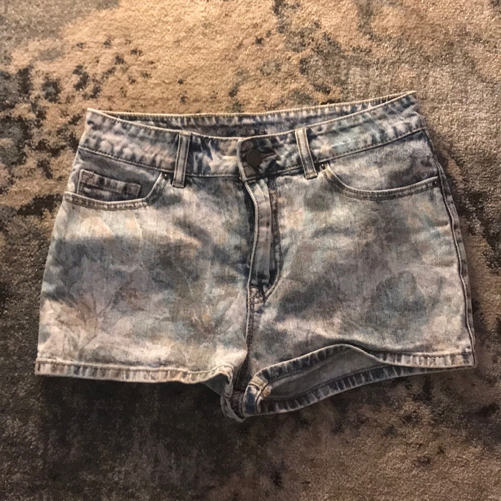 Washed denim shorts